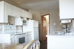 Crescent Beach Cottages | Knotty Pine